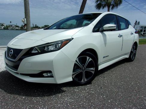 Used 2018 Nissan Leaf SL w/ SL Technology Package FWD image 15