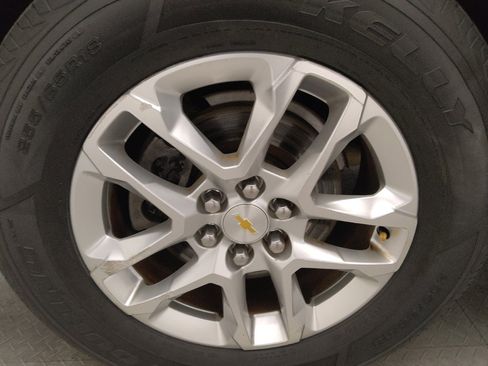 Used 2018 Chevrolet Traverse LT FWD image 31