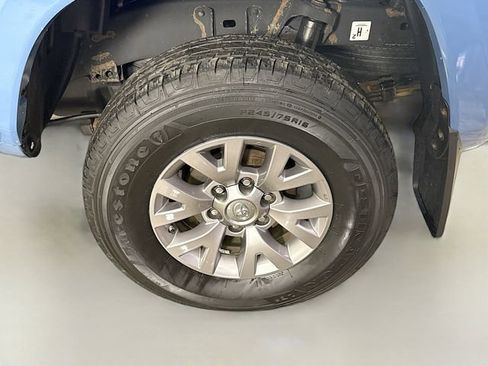 Used 2019 Toyota Tacoma SR5 image 28