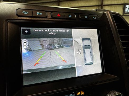 Used 2019 Ford Expedition Platinum image 36