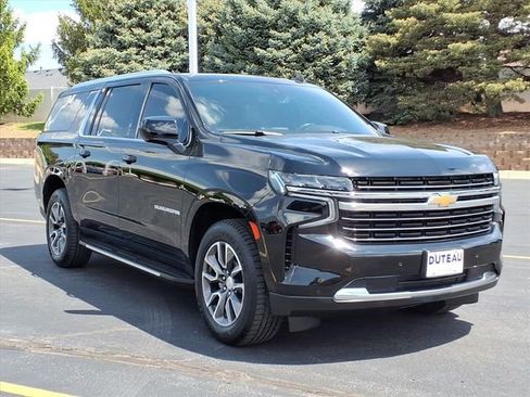 Certified 2022 Chevrolet Suburban LT AWD/4WD image 3