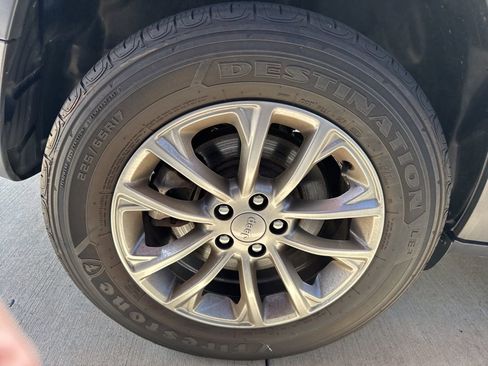 Used 2022 Jeep Cherokee Latitude Lux image 20