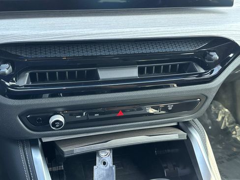 Certified 2025 BMW i4 eDrive40 RWD image 21