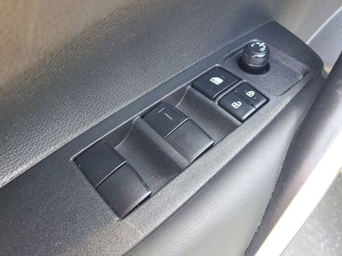 Used 2022 Toyota Corolla SE image 14