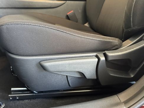 Used 2025 Nissan Sentra SV FWD image 15
