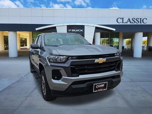 Used 2024 Chevrolet Colorado LT w/ LT Convenience Package RWD image 2