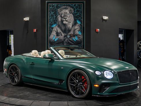 Used 2020 Bentley Continental GT V8 image 13