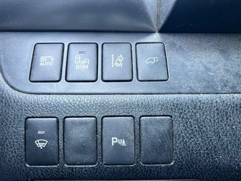 Used 2015 Toyota Highlander Limited w/ Driver Technology Package AWD/4WD image 20