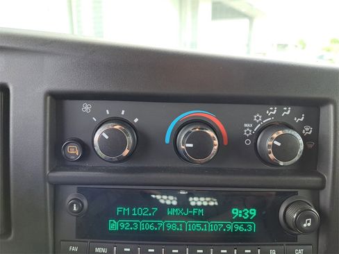 Used 2024 Chevrolet Express 2500 Work Van w/ Driver Convenience Package image 19