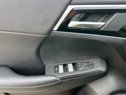 Used 2024 Mitsubishi Outlander SE image 13