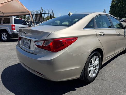 Used 2011 Hyundai Sonata GLS w/ Popular Equipment Pkg 2 FWD image 19