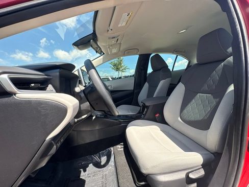 Used 2021 Toyota Corolla LE w/ LE Convenience Package FWD image 13