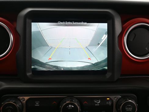 Used 2022 Jeep Wrangler Unlimited Rubicon AWD/4WD image 17