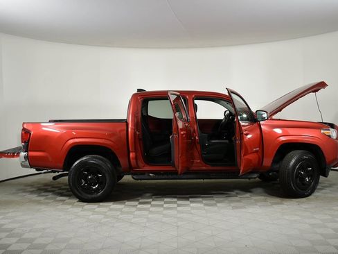 Used 2022 Toyota Tacoma SR5 image 7