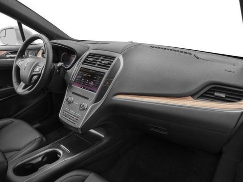 Used 2017 Lincoln MKC Premiere FWD image 19