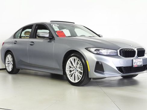 Used 2023 BMW 330i Sedan w/ Convenience Package RWD image 4