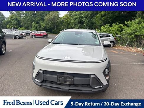 Used 2024 Hyundai Kona SEL w/ Convenience Package AWD/4WD image 2