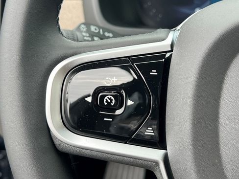 New 2026 Volvo XC90 B6 Plus w/ Protection Package Premier image 19