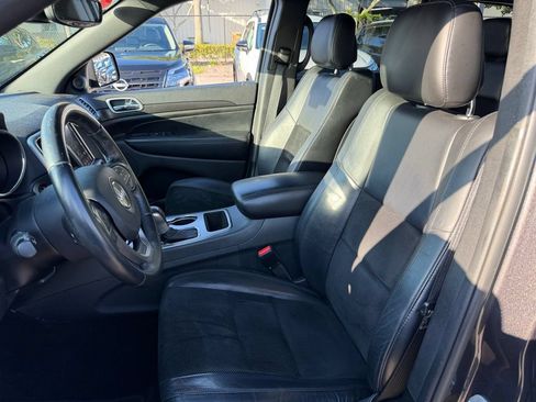 Used 2018 Jeep Grand Cherokee Laredo RWD image 10
