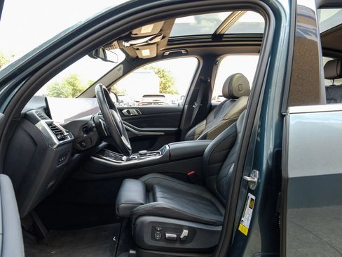 Used 2024 BMW X5 sDrive40i w/ Premium Package RWD image 3