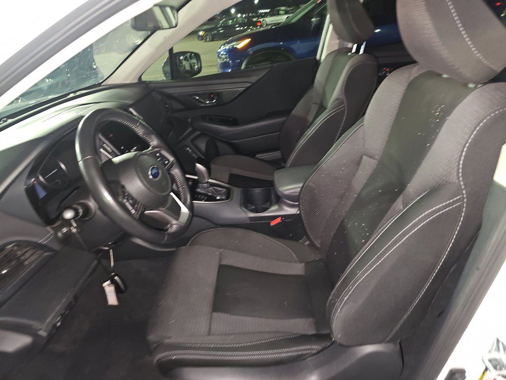 Used 2025 Subaru Outback Premium AWD/4WD image 8