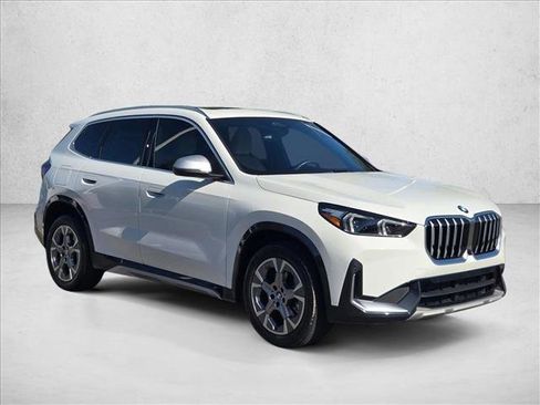 Certified 2023 BMW X1 xDrive28i w/ Premium Package AWD/4WD image 3