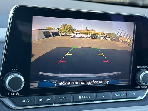 Used 2023 Nissan Rogue SV FWD image 18