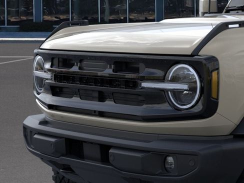 New 2025 Ford Bronco Outer Banks w/ Sasquatch Package AWD/4WD image 19