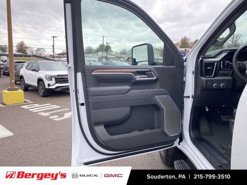 New 2026 GMC Sierra 3500 Denali w/ Denali Reserve Package AWD/4WD image 24