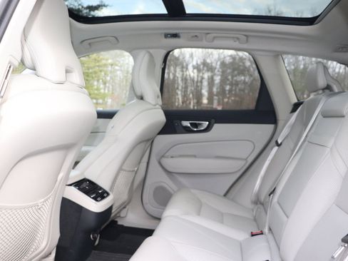 Used 2019 Volvo XC60 T6 Inscription w/ Protection Package image 30