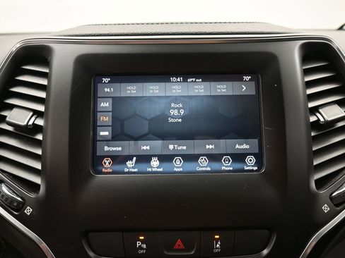 Used 2020 Jeep Cherokee Latitude Lux w/ Comfort/Convenience Group image 18