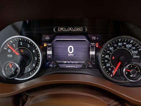 Used 2020 RAM 1500 Laramie image 28