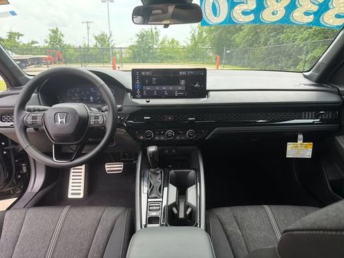 Certified 2025 Honda Accord Sport image 15