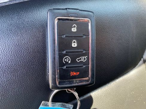 Used 2023 Jeep Grand Cherokee Limited AWD/4WD image 26
