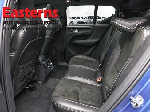 Used 2020 Volvo XC40 T5 R-Design AWD/4WD image 21