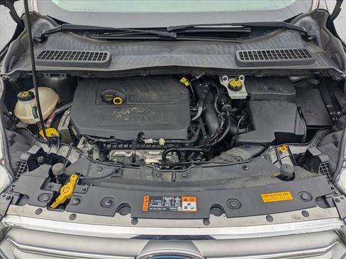 Used 2017 Ford Escape SE FWD image 21