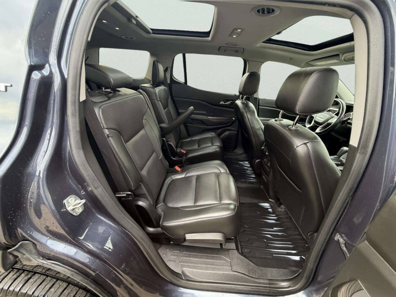Used 2019 GMC Acadia SLT w/ LPO, Floor Liner Package AWD/4WD image 31