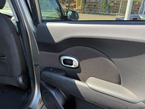 Used 2016 Kia Soul + FWD image 23