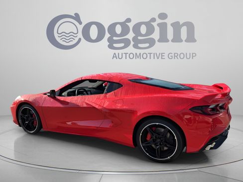 Used 2024 Chevrolet Corvette Stingray Preferred Cpe w/ Z51 Performance Package RWD image 3