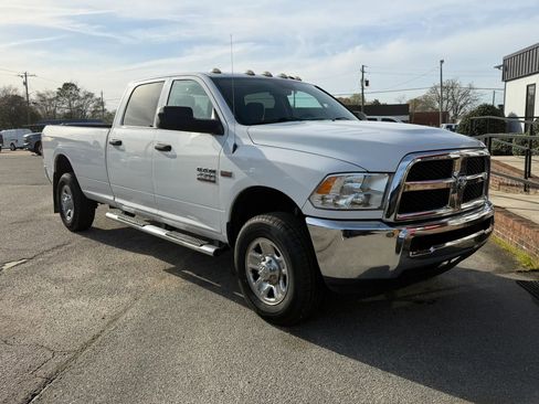 Used 2017 RAM 2500 Tradesman w/ Chrome Appearance Group image 4