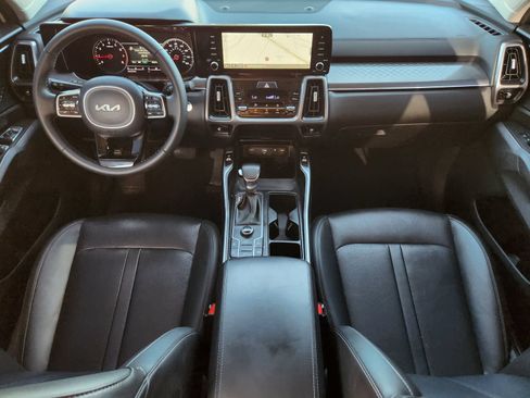 Used 2023 Kia Sorento S w/ Panoramic Sunroof Package FWD image 34
