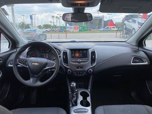 Used 2019 Chevrolet Cruze LT w/ LT Fleet Convenience Package FWD image 5