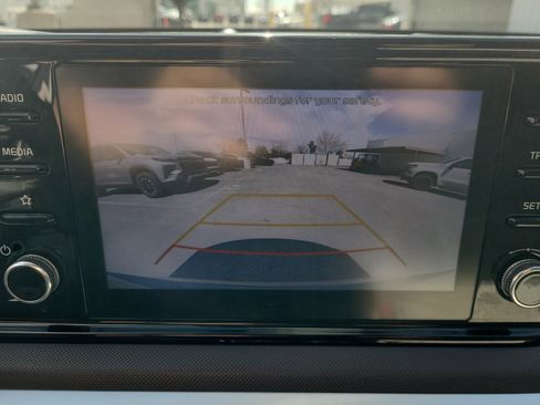 Used 2022 Kia K5 LXS image 19