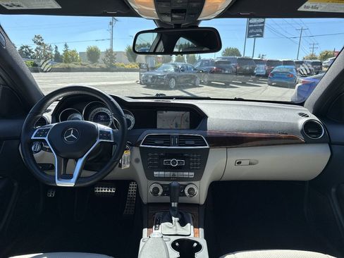 Used 2013 Mercedes-Benz C 250 Coupe image 21