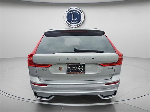 Certified 2025 Volvo XC60 B5 Plus image 5