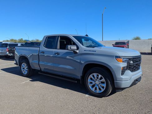 Used 2024 Chevrolet Silverado 1500 Custom image 6