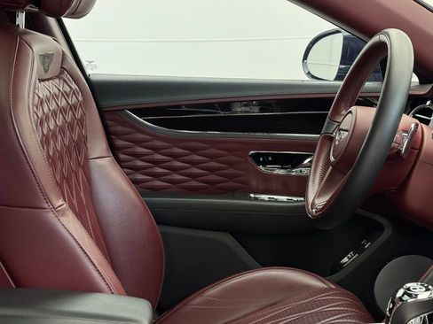 Used 2020 Bentley Flying Spur W12 image 41