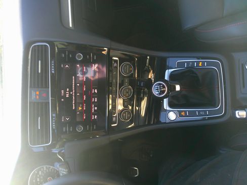 Used 2020 Volkswagen GTI Autobahn image 26