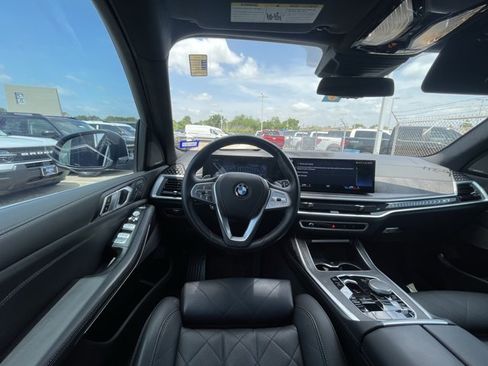 Used 2023 BMW X7 xDrive40i w/ Premium Package AWD/4WD image 5