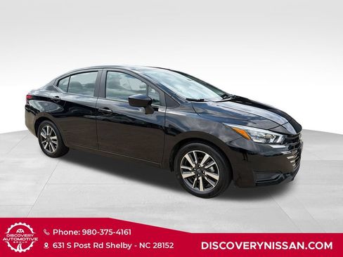 Certified 2025 Nissan Versa SV FWD image 4